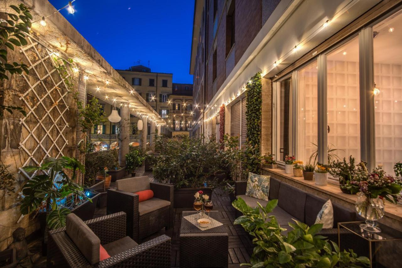 Aweshomeitaly - White Mirrors Apartment Пиза Екстериор снимка