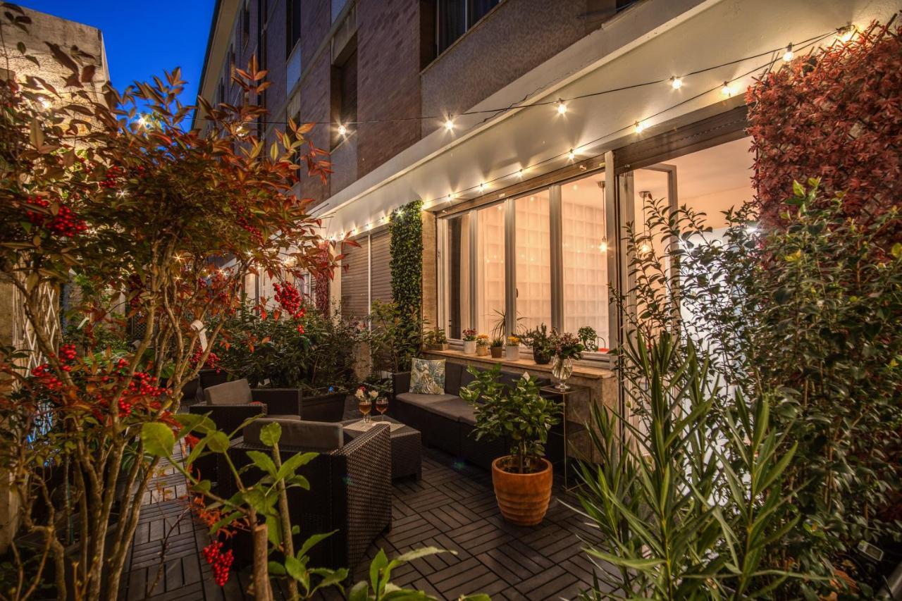 Aweshomeitaly - White Mirrors Apartment Пиза Екстериор снимка