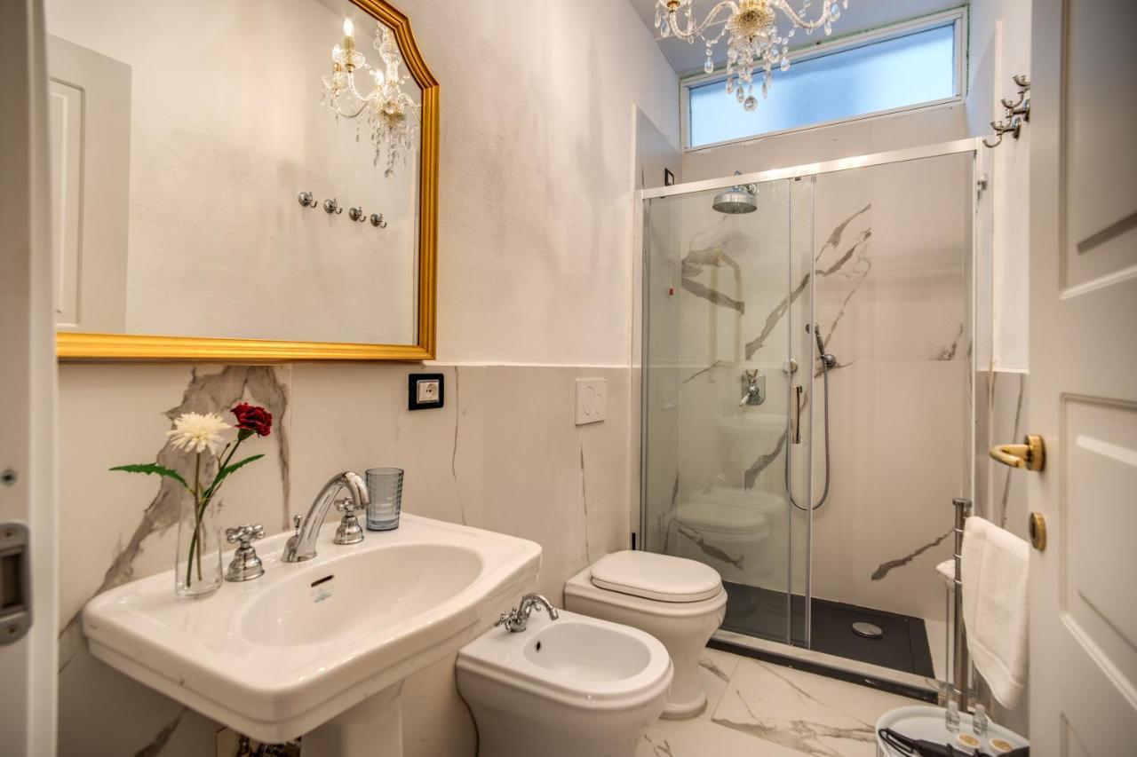 Aweshomeitaly - White Mirrors Apartment Пиза Екстериор снимка